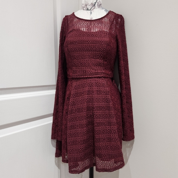 Brand new Red lace dress - Picture 7 of 8